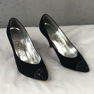 Vintage A'MANO Shoes Womens Size 5 Black Beaded Cap Toe Pumps Leather Sole 90s